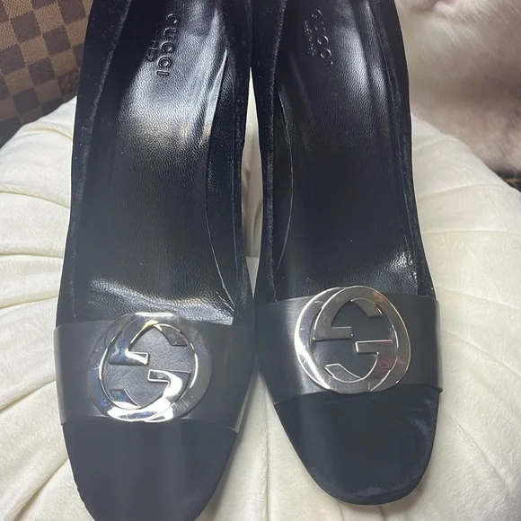 GUCCI VELVET HEELS - Picture 7 of 7
